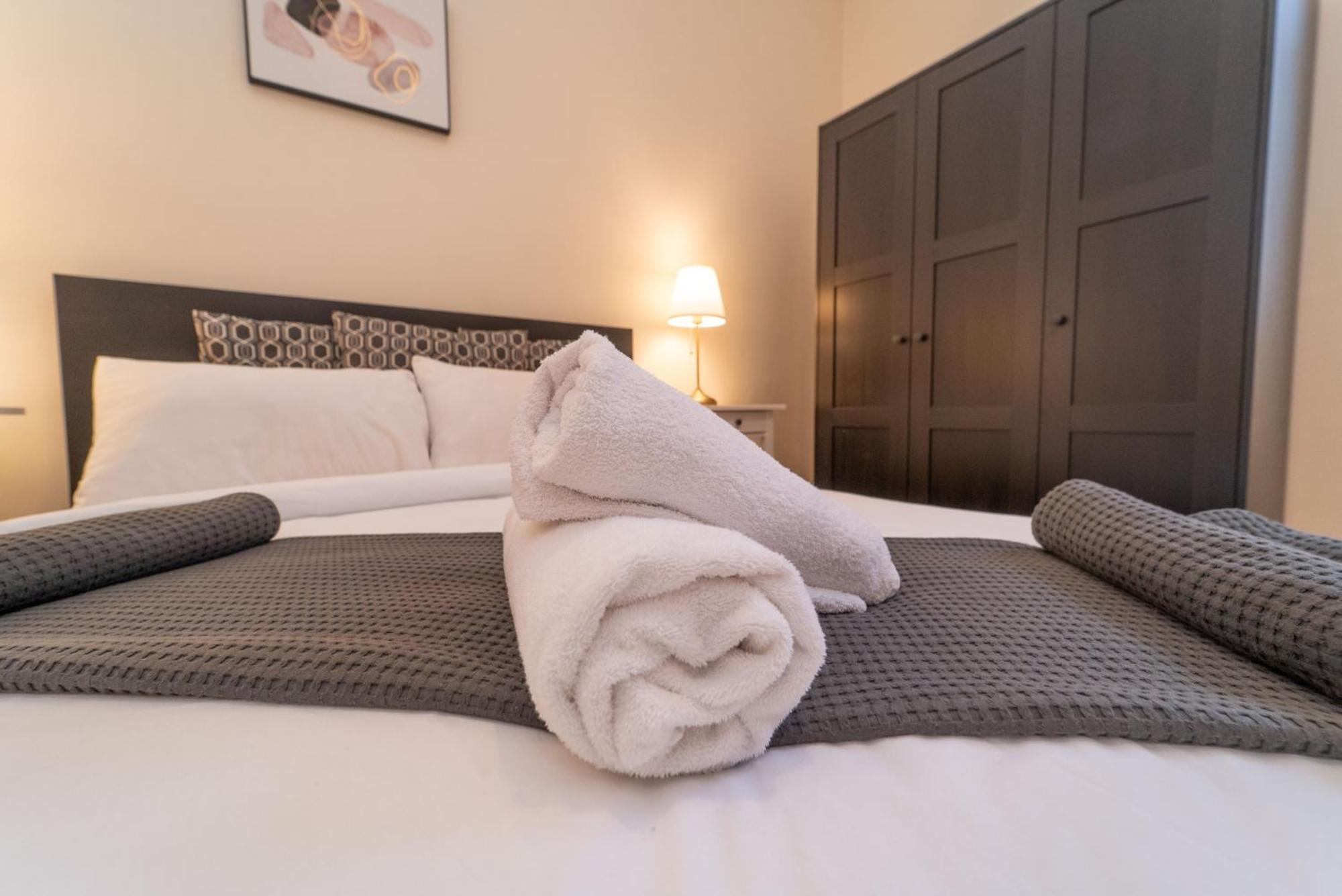 Large City Corner Apartment Edinburgh Luaran gambar